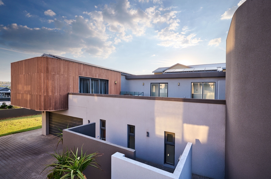 4 Bedroom Property for Sale in Waterfall Country Estate Gauteng