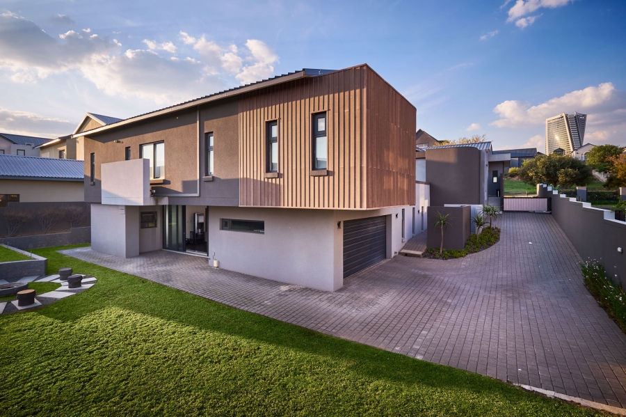 4 Bedroom Property for Sale in Waterfall Country Estate Gauteng