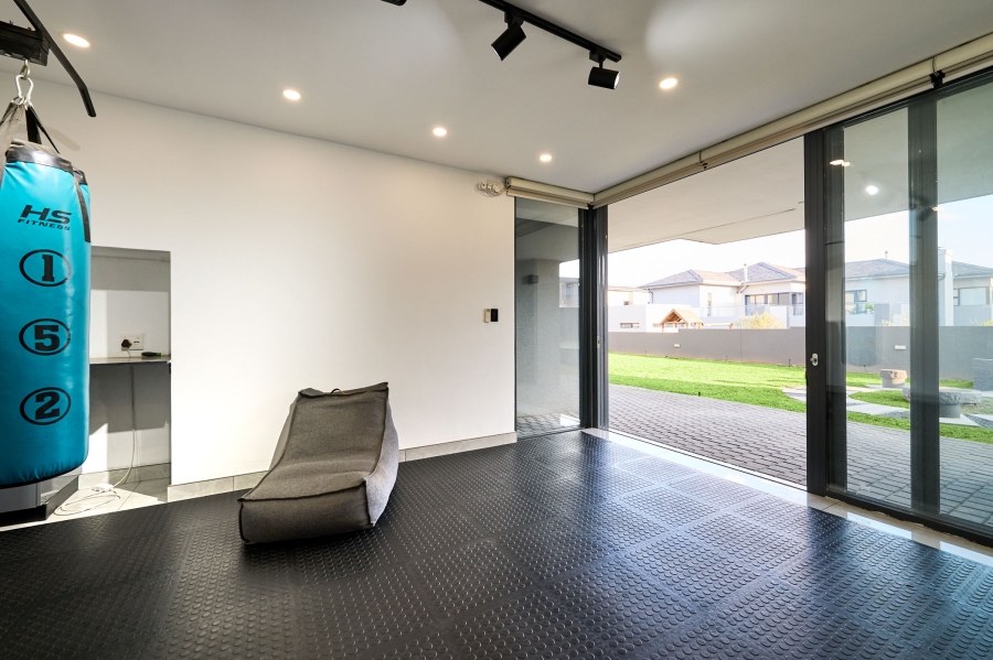 4 Bedroom Property for Sale in Waterfall Country Estate Gauteng