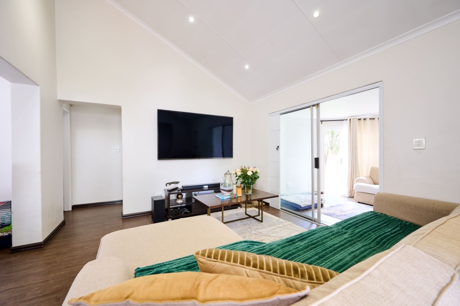 3 Bedroom Property for Sale in Sunninghill Gauteng