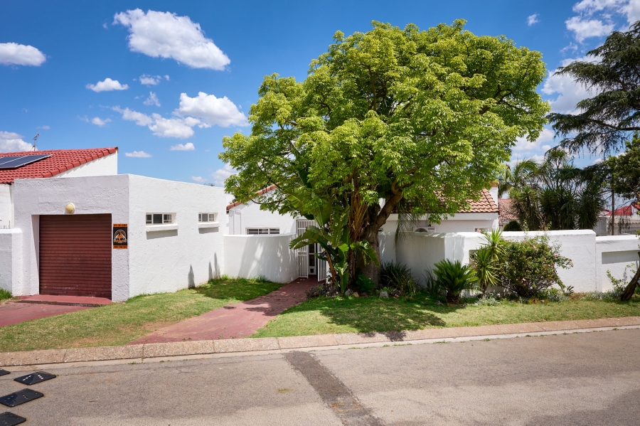 3 Bedroom Property for Sale in Sunninghill Gauteng