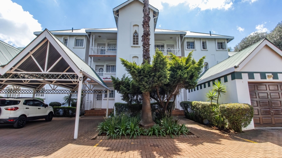 1 Bedroom Property for Sale in Die Hoewes Gauteng