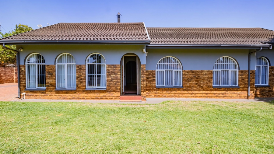 3 Bedroom Property for Sale in Pierre Van Ryneveld Gauteng