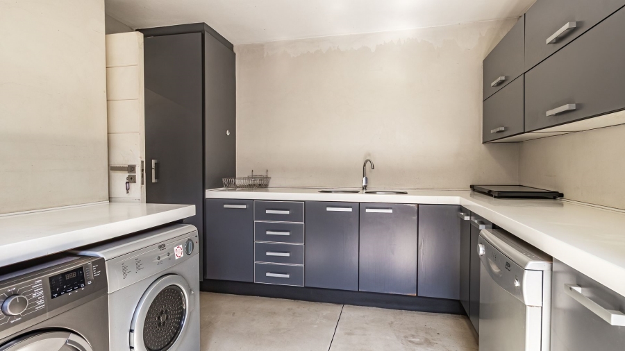 4 Bedroom Property for Sale in Southdowns Estate Gauteng