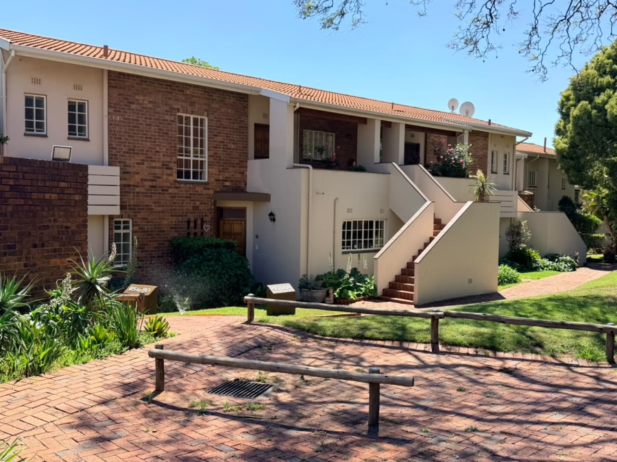 To Let 2 Bedroom Property for Rent in Sandown Gauteng