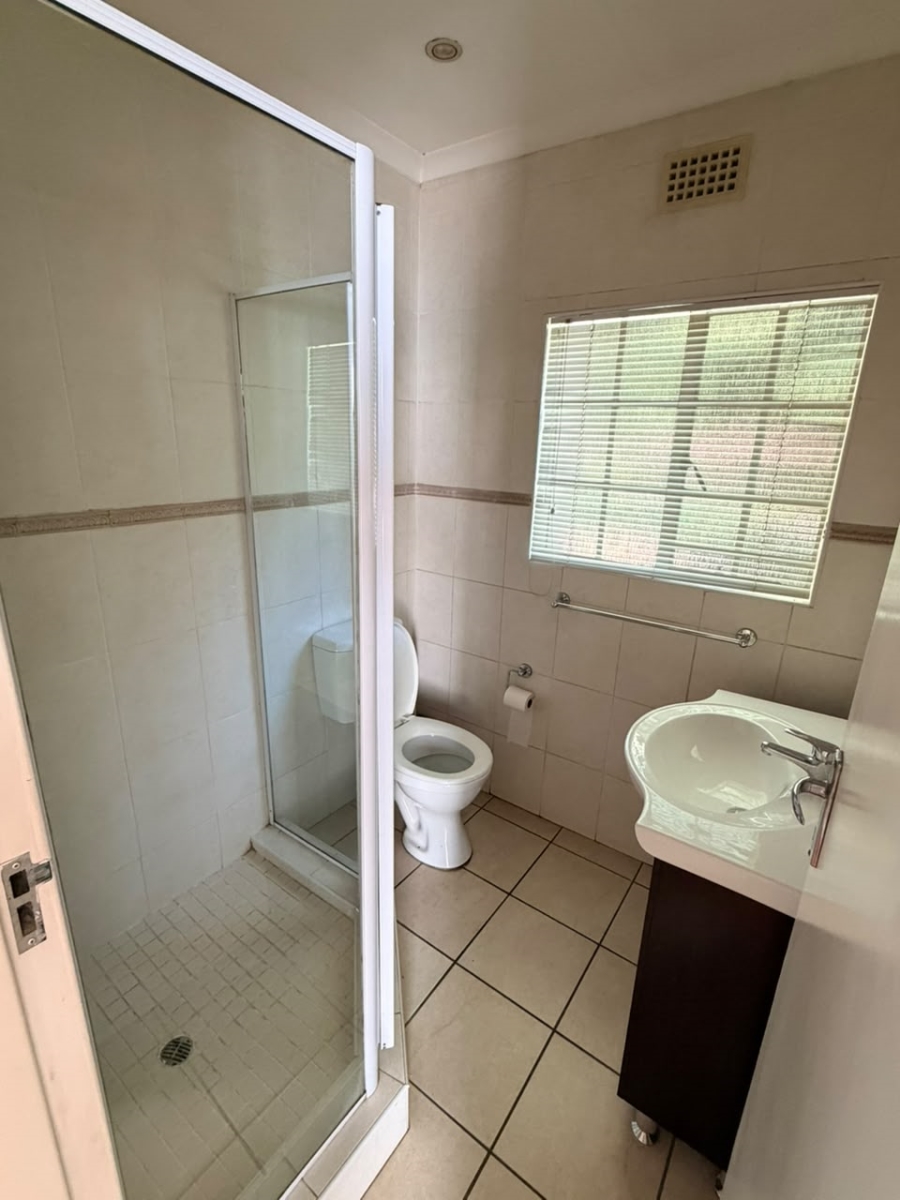 To Let 2 Bedroom Property for Rent in Sandown Gauteng