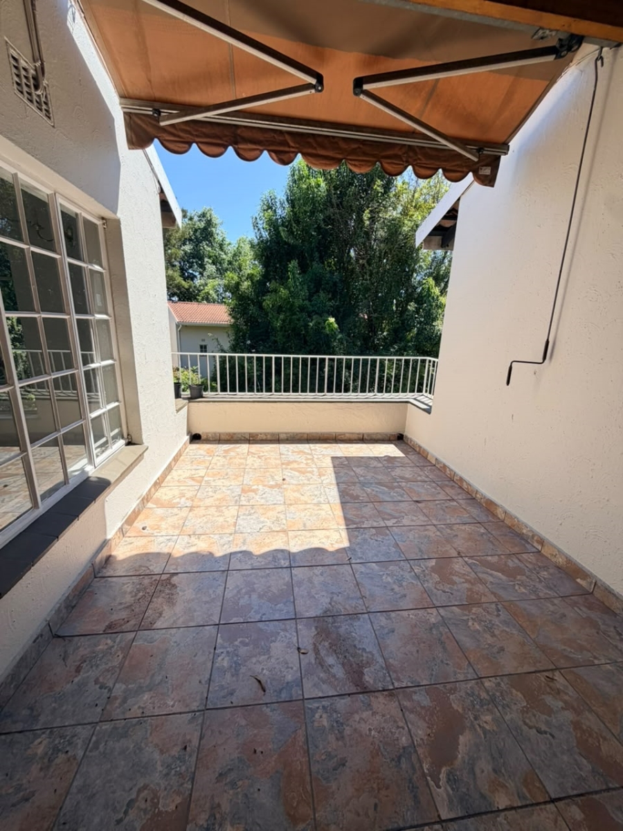To Let 2 Bedroom Property for Rent in Sandown Gauteng