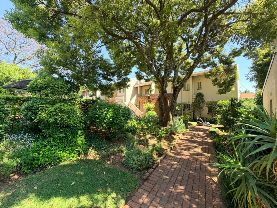 To Let 2 Bedroom Property for Rent in Sandown Gauteng