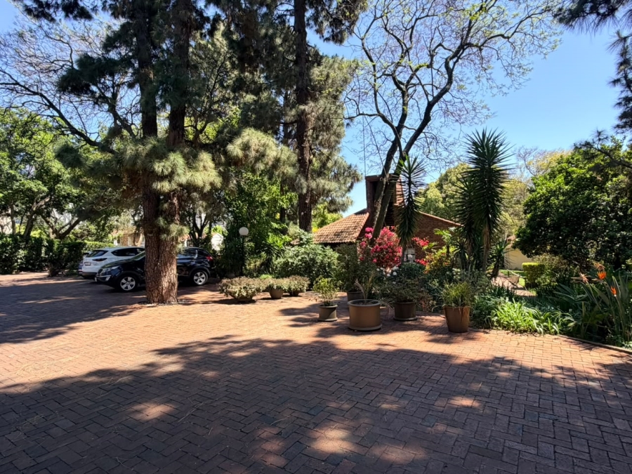 To Let 2 Bedroom Property for Rent in Sandown Gauteng