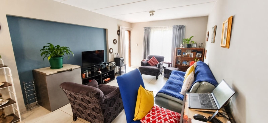 2 Bedroom Property for Sale in Erand Gardens Gauteng