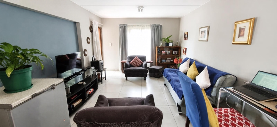 2 Bedroom Property for Sale in Erand Gardens Gauteng
