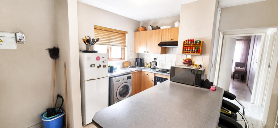 2 Bedroom Property for Sale in Erand Gardens Gauteng