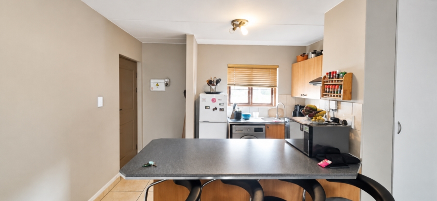 2 Bedroom Property for Sale in Erand Gardens Gauteng