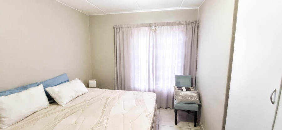2 Bedroom Property for Sale in Erand Gardens Gauteng