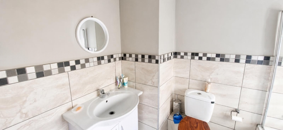 2 Bedroom Property for Sale in Erand Gardens Gauteng