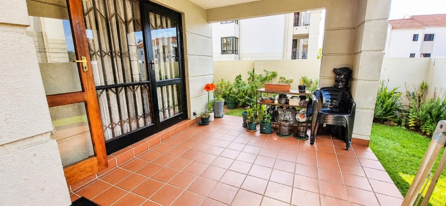 2 Bedroom Property for Sale in Erand Gardens Gauteng