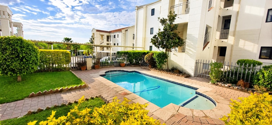 2 Bedroom Property for Sale in Erand Gardens Gauteng