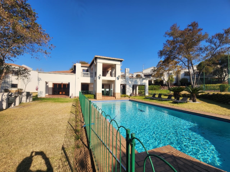To Let 2 Bedroom Property for Rent in Paulshof Gauteng
