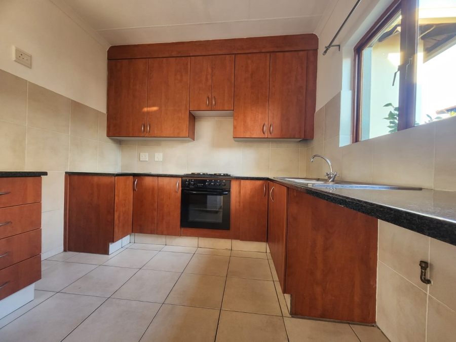 To Let 2 Bedroom Property for Rent in Paulshof Gauteng