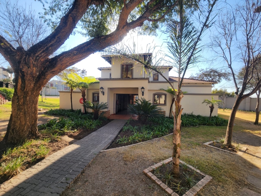 To Let 2 Bedroom Property for Rent in Paulshof Gauteng