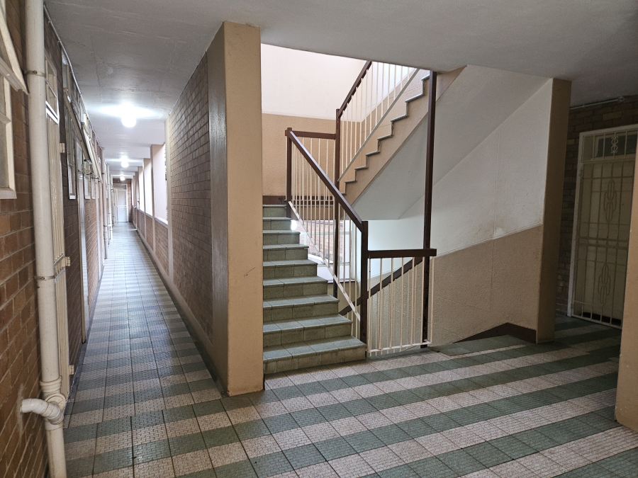 2 Bedroom Property for Sale in Berea Gauteng
