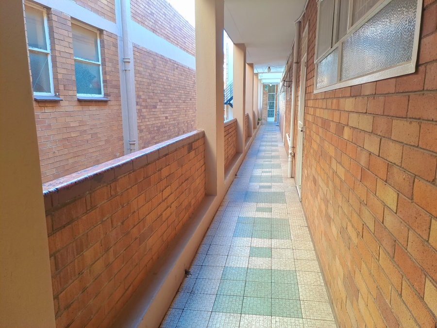 2 Bedroom Property for Sale in Berea Gauteng