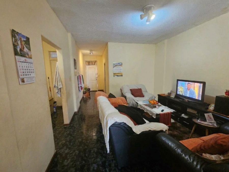 2 Bedroom Property for Sale in Berea Gauteng