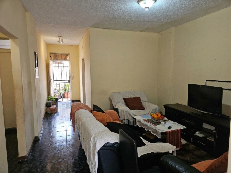 2 Bedroom Property for Sale in Berea Gauteng