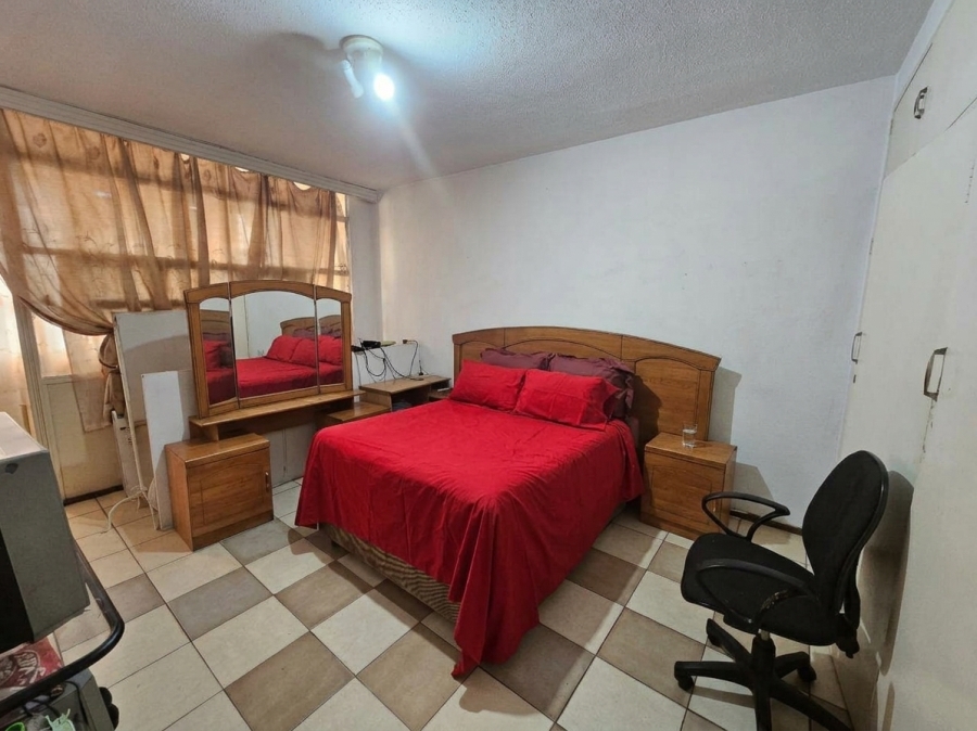 2 Bedroom Property for Sale in Berea Gauteng