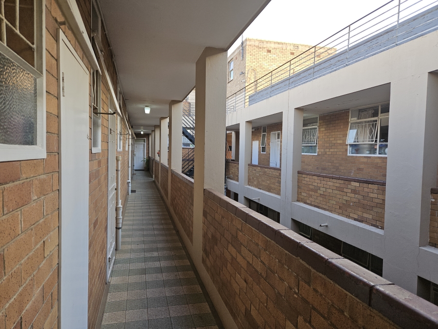 2 Bedroom Property for Sale in Berea Gauteng