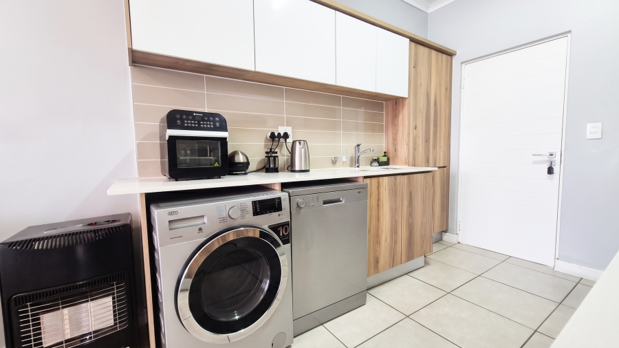 1 Bedroom Property for Sale in Modderfontein Gauteng