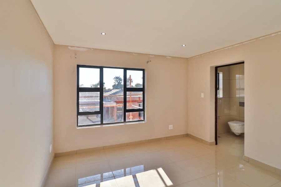 To Let 2 Bedroom Property for Rent in Berario Gauteng