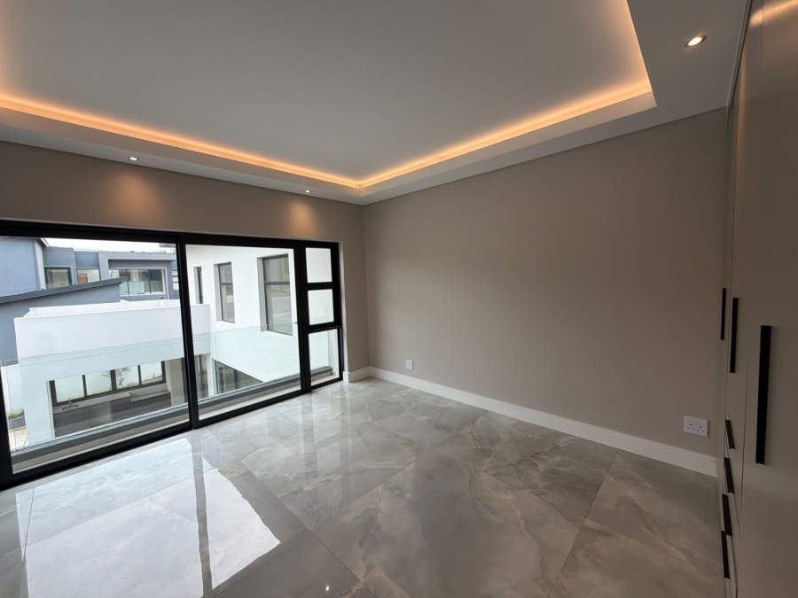 5 Bedroom Property for Sale in Eye of Africa Gauteng