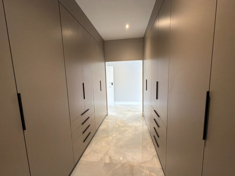 5 Bedroom Property for Sale in Eye of Africa Gauteng