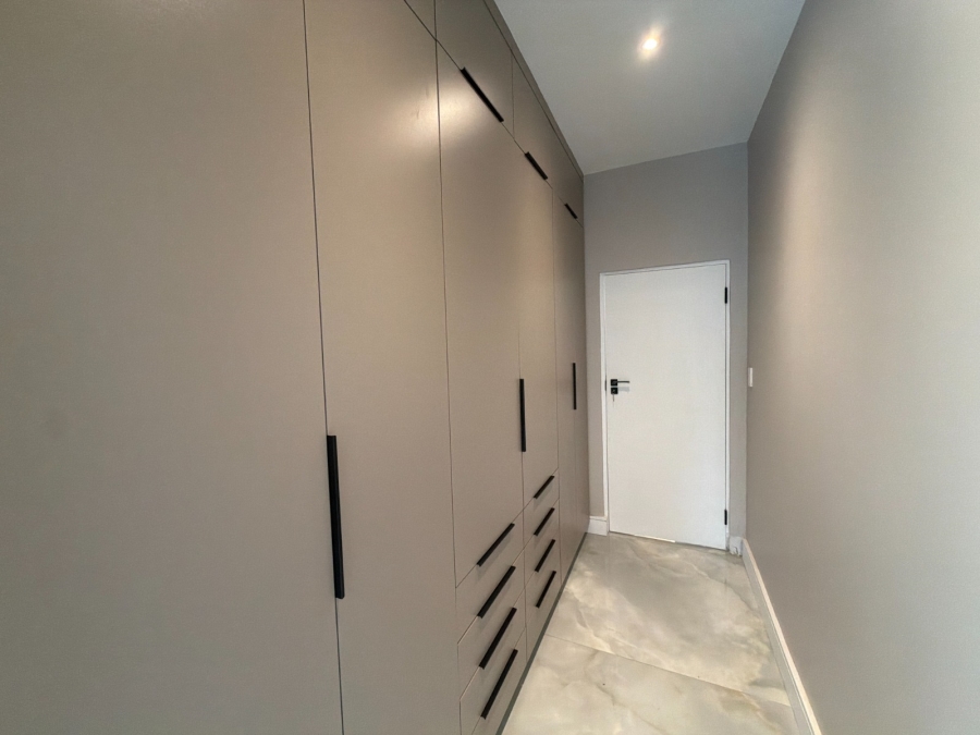 5 Bedroom Property for Sale in Eye of Africa Gauteng