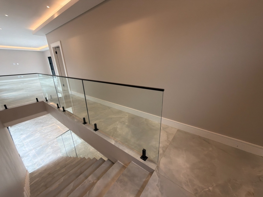 5 Bedroom Property for Sale in Eye of Africa Gauteng