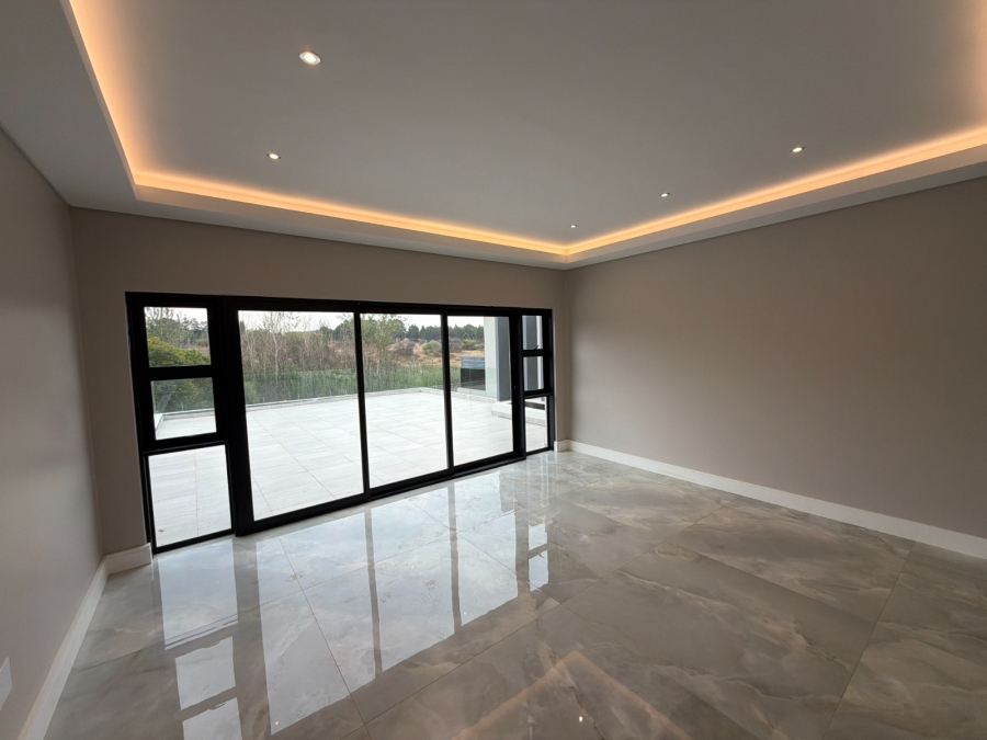5 Bedroom Property for Sale in Eye of Africa Gauteng