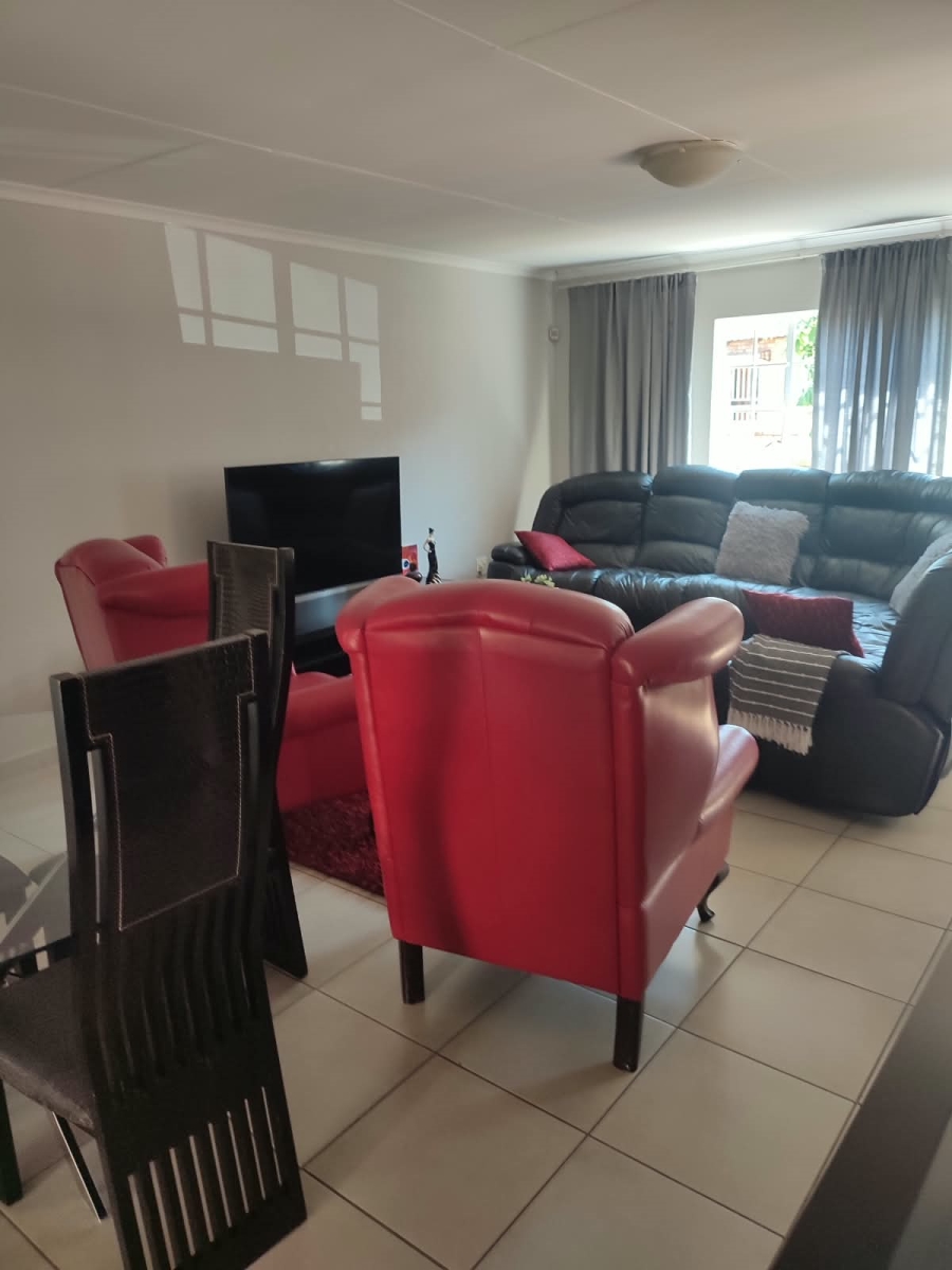3 Bedroom Property for Sale in Honeydew Grove Gauteng