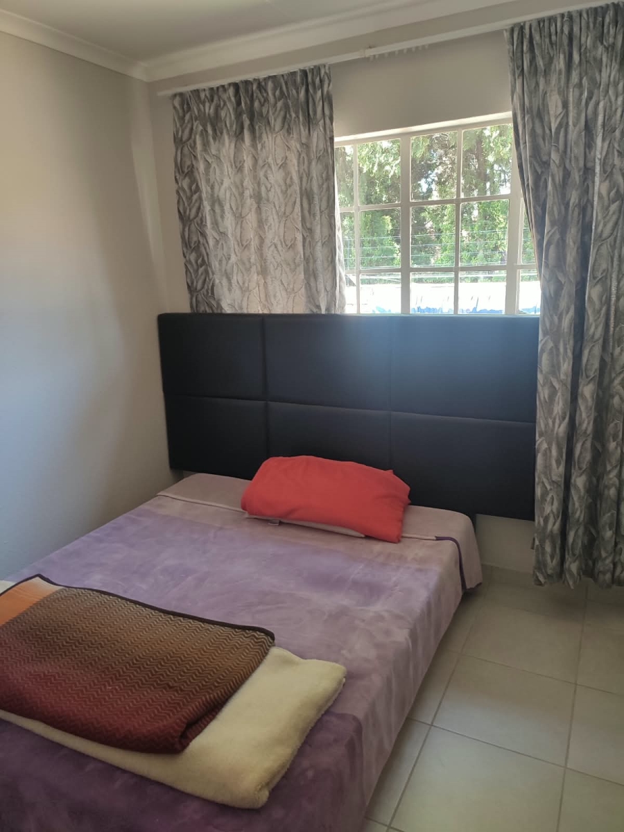 3 Bedroom Property for Sale in Honeydew Grove Gauteng