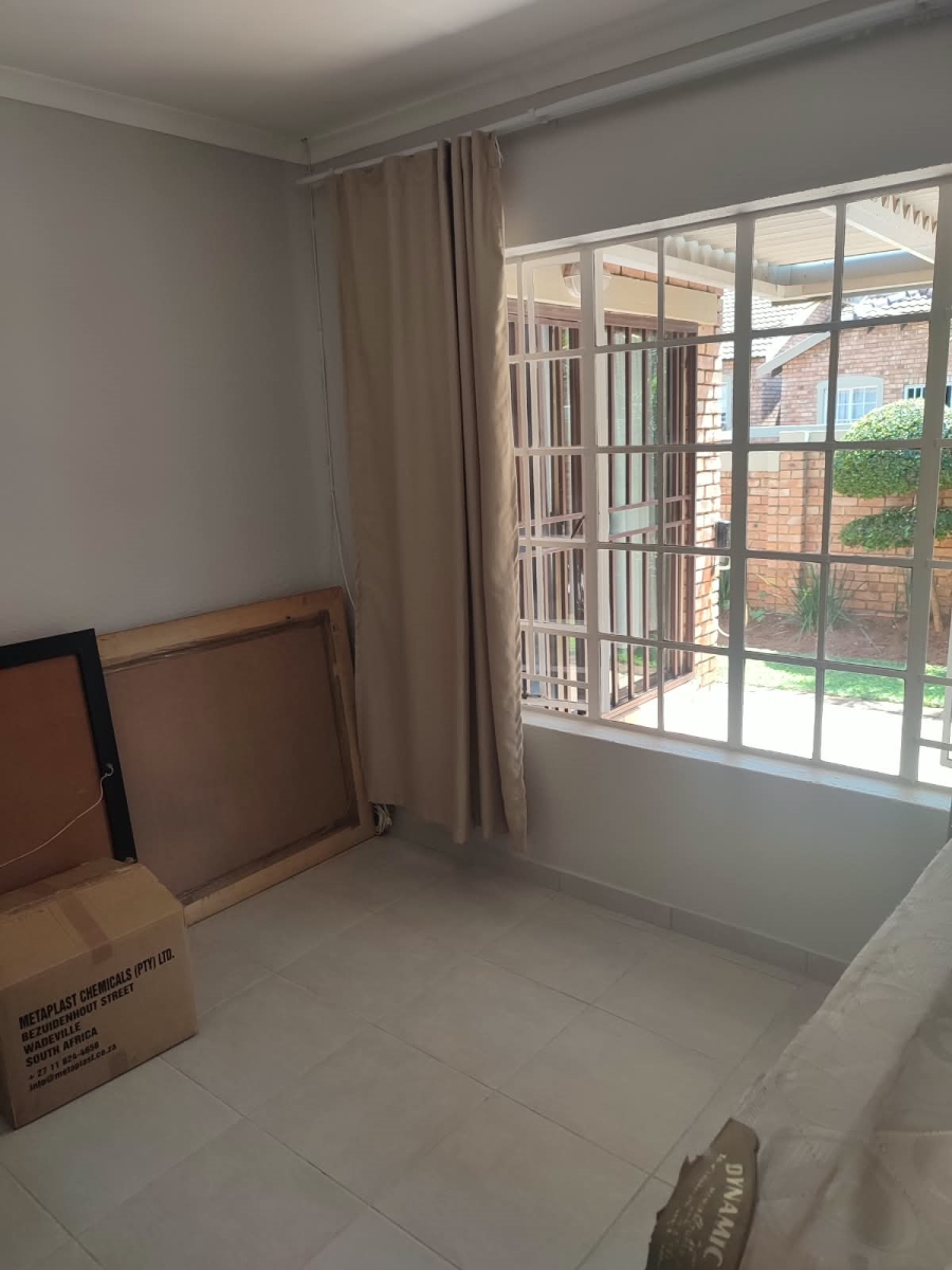 3 Bedroom Property for Sale in Honeydew Grove Gauteng