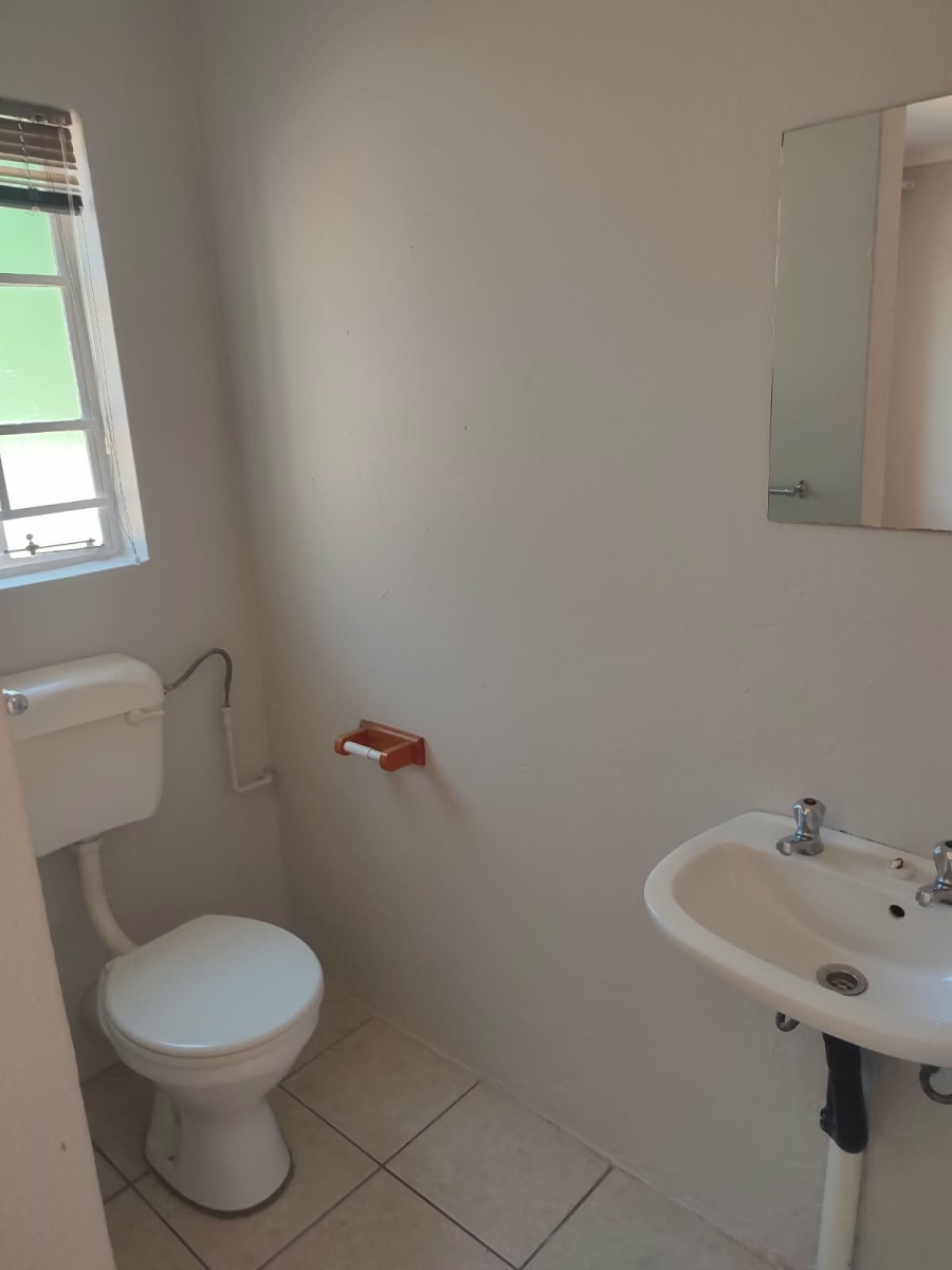 3 Bedroom Property for Sale in Honeydew Grove Gauteng
