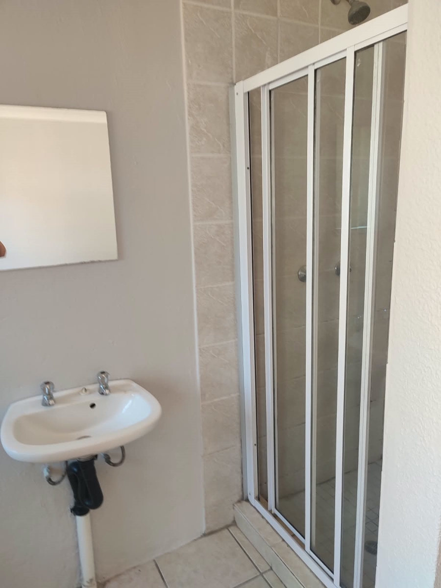 3 Bedroom Property for Sale in Honeydew Grove Gauteng