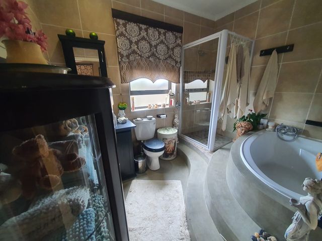 4 Bedroom Property for Sale in Kenmare Gauteng