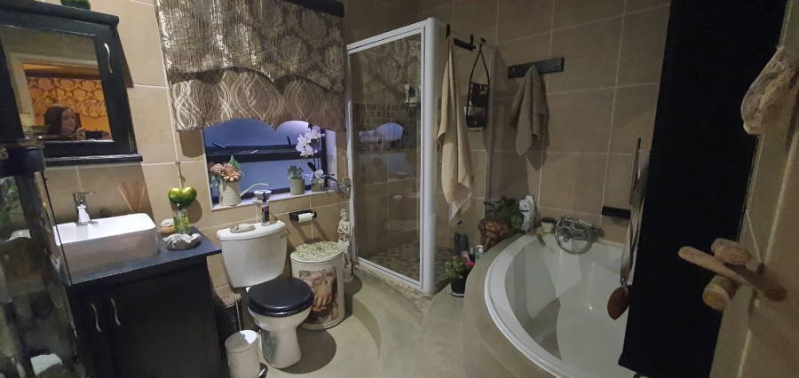4 Bedroom Property for Sale in Kenmare Gauteng