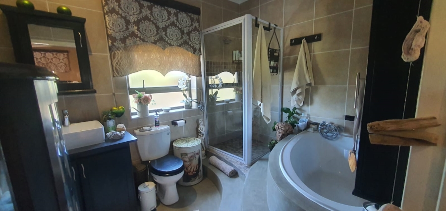 4 Bedroom Property for Sale in Kenmare Gauteng