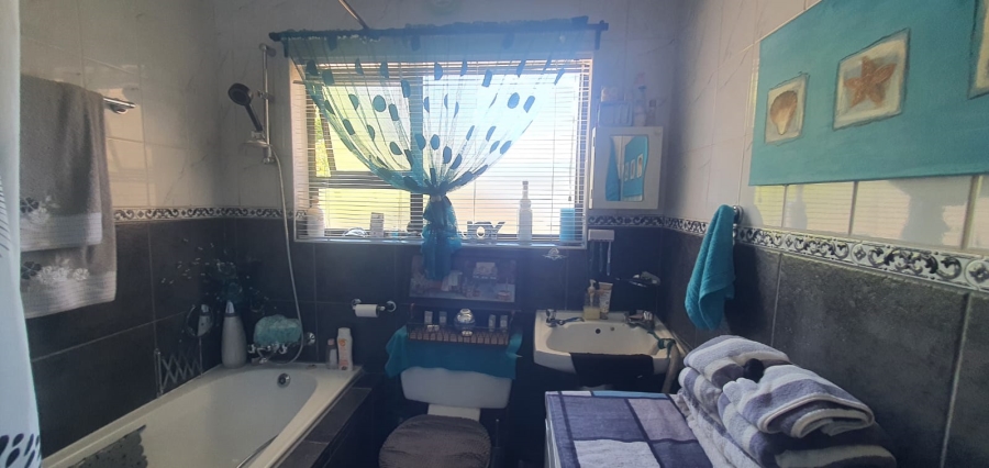 4 Bedroom Property for Sale in Kenmare Gauteng