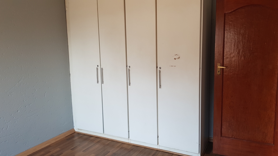 To Let 1 Bedroom Property for Rent in Greymont Gauteng