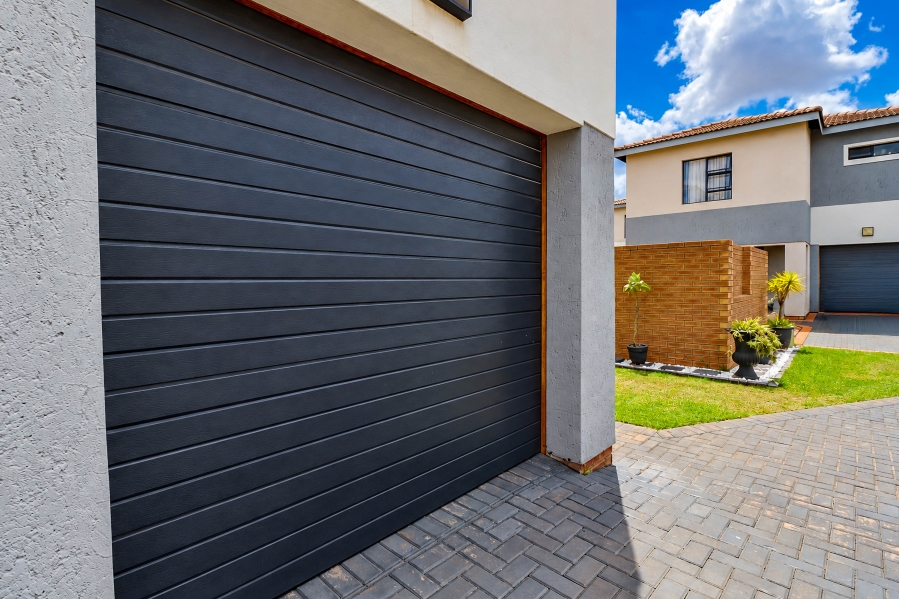 3 Bedroom Property for Sale in Thatchfield Estate Gauteng