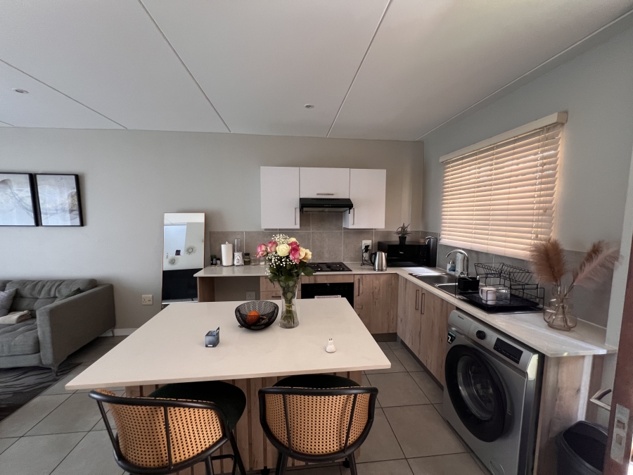 To Let 2 Bedroom Property for Rent in Albertsdal Gauteng