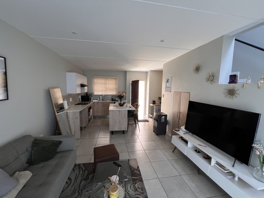 To Let 2 Bedroom Property for Rent in Albertsdal Gauteng